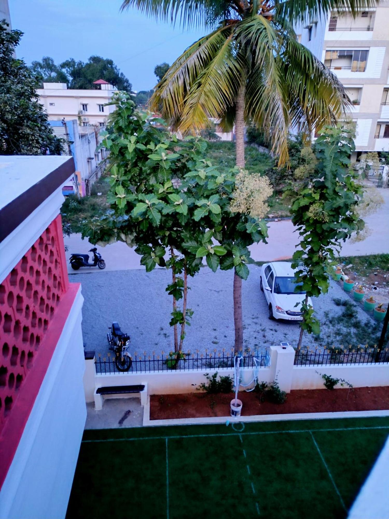 Budget Penthouse 2Guest Villa Tirupati Exteriör bild